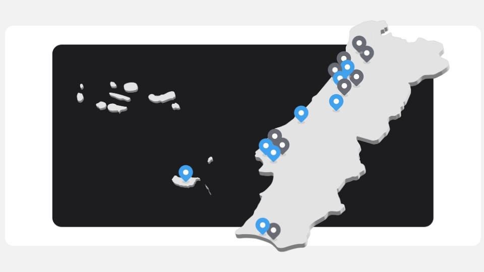 AT - WEB - MINIMAL INTERACTIVE IMAGE | Genially